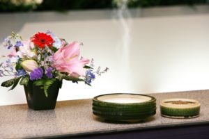 初七日法要（しょなぬかほうよう）とはいつ行うもの？意味や費用、喪主挨拶、服装や時間、香典の表書きについて徹底解説！