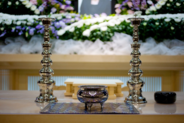遺影写真とは？葬儀で飾る意味と終活で準備する理由