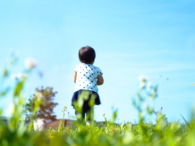 親が亡くなった後、子どもの生活が確保されるまでの流れ