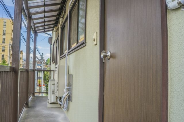 賃貸住宅で亡くなった場合|片付け・原状回復費は契約も確認